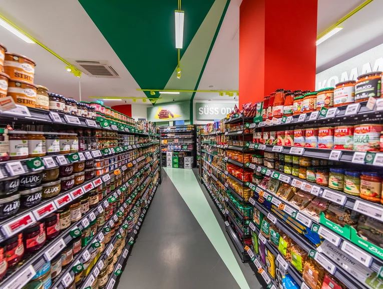 A REWE szupermarketlánc megnyitotta teljes vegán üzletét Berlinben