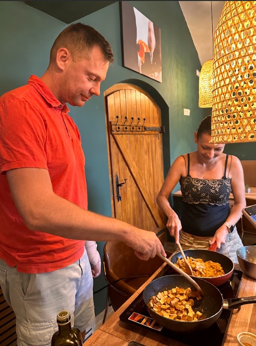 Litkai Gergely főz a Vegán Hétvége a Mátrában eseményen